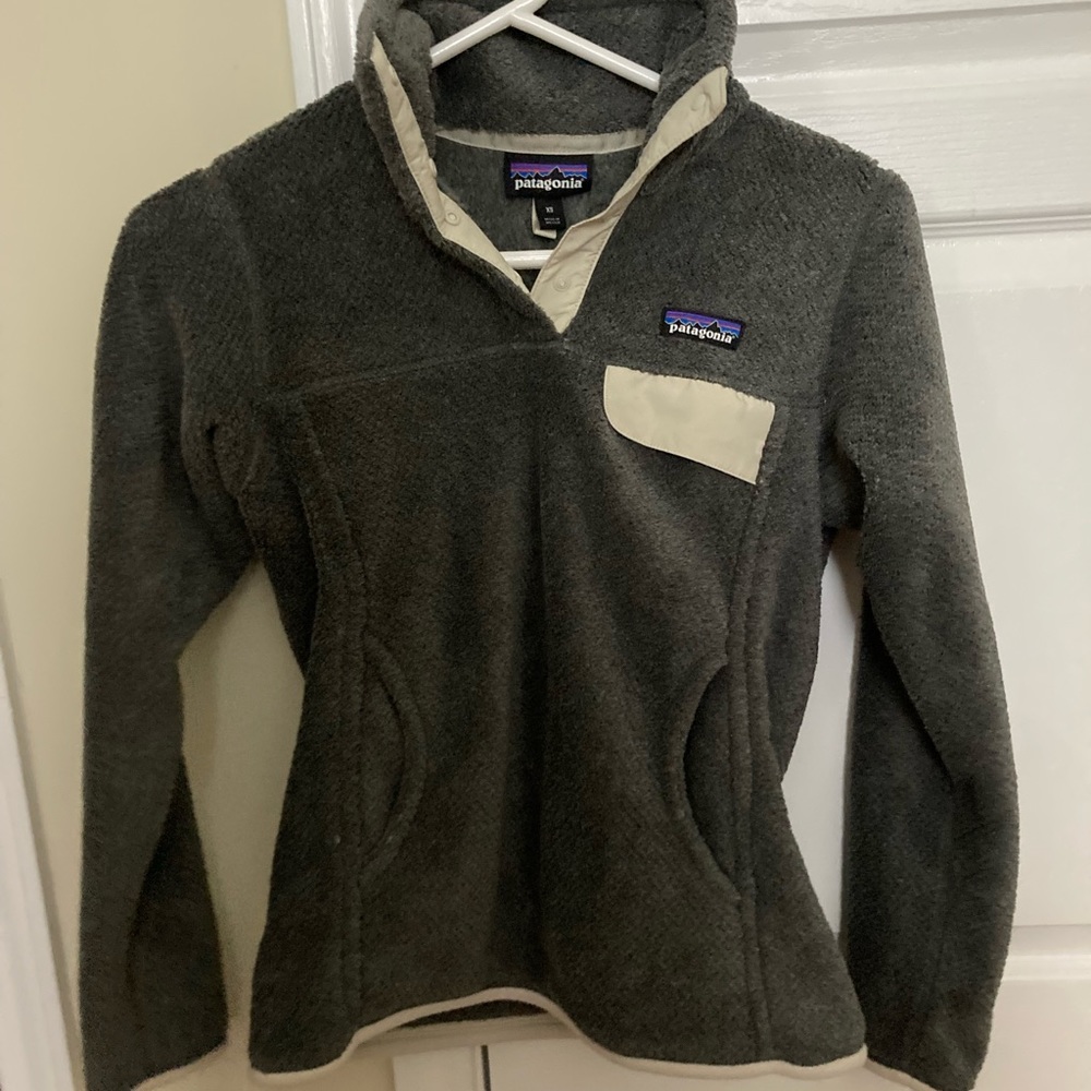 Brand new XS Patagonia, no tag but only tried on never worn, perfect condition.